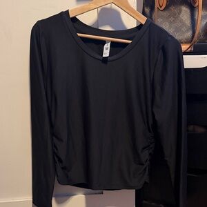 all in motion Black Long-Sleeve Scoop Neck Top with Side Ruching